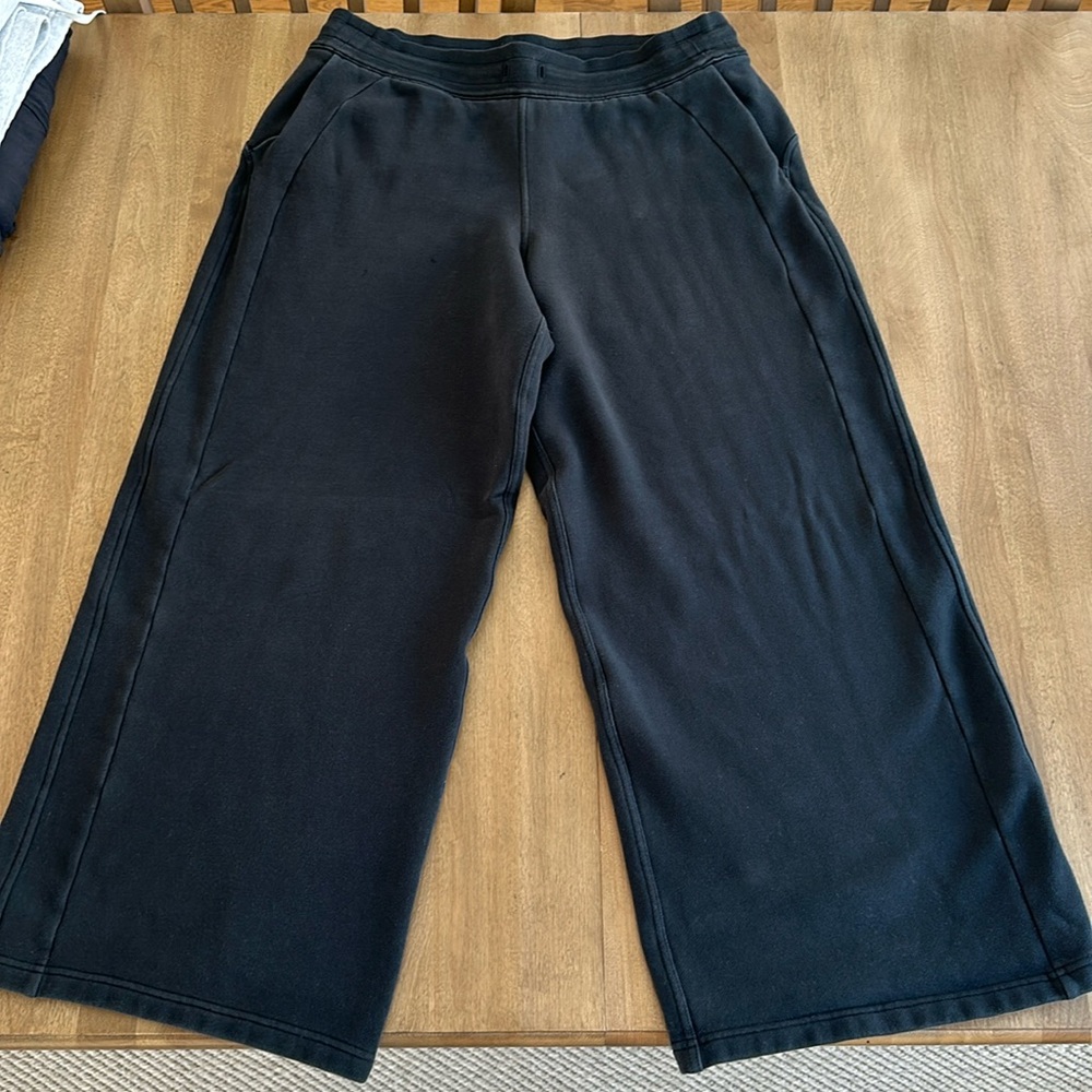 Lululemon Scuba Mid-Rise Wide-Leg Sweatpants